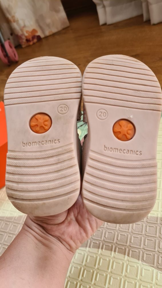 Sandale Biomecanics din piele 20