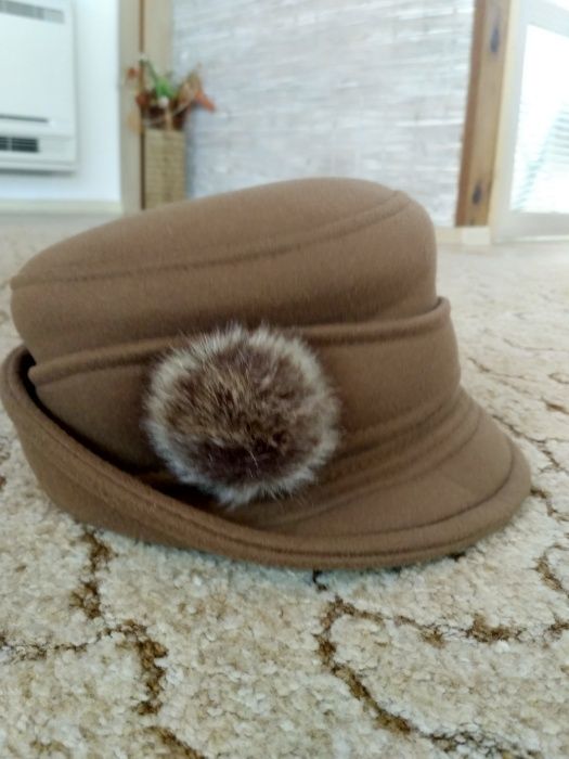 Елегантна мека шапка