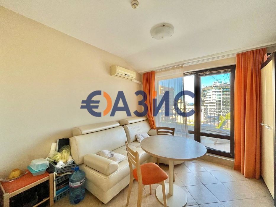 Продава се Двустаен апартамент в к.к. Слънчев бряг - 49 кв.м за 1409 €/кв.м - Снимка #7