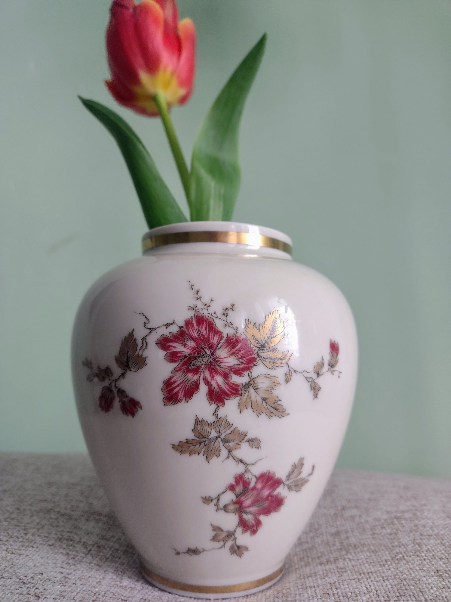 Vaza porțelan vintage Bavaria Kronester, hibiscus