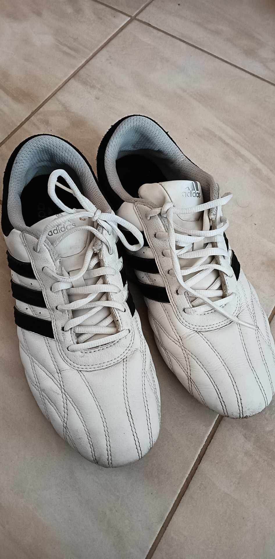 Adidas mărime 43