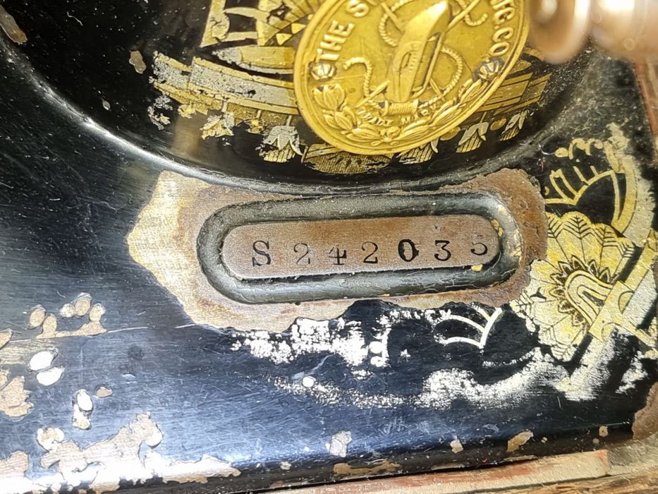 Швейная машинка Zinger  механическая