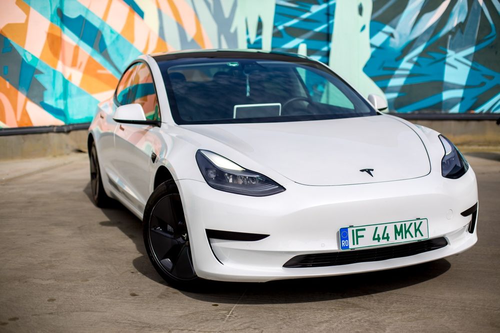 Tesla Model 3 Standard Range+ 325CP