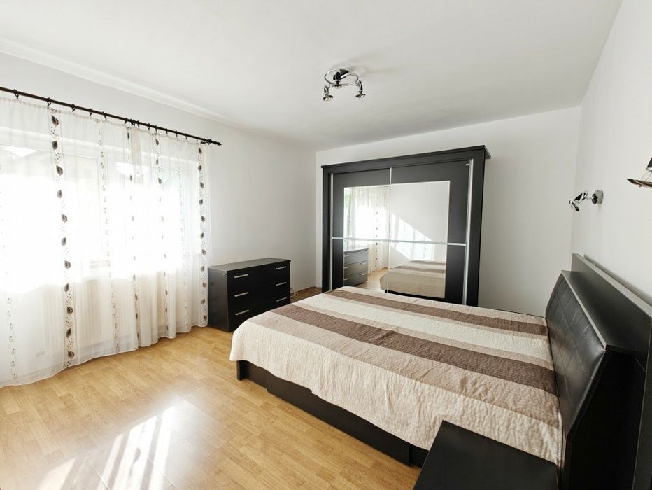 Proprietar, vând apartament cu 4 camere Ștrand - Tilișca