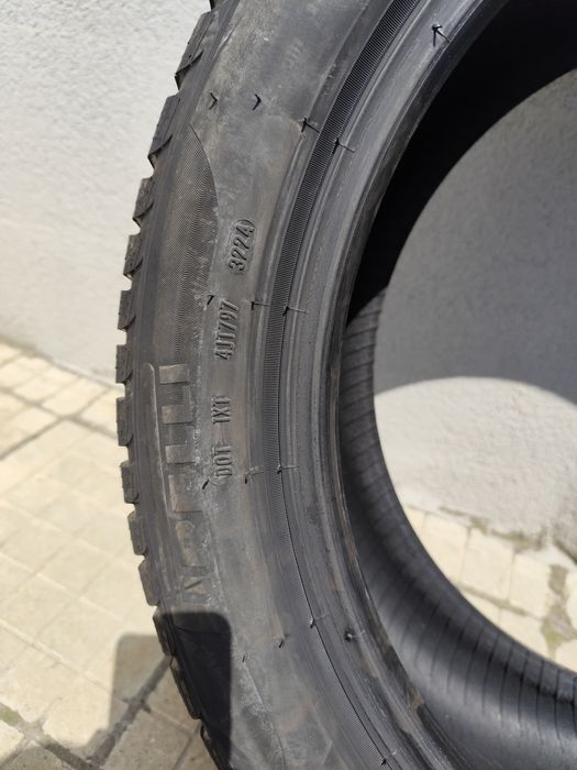 pirelli winter sottozero 3  245/45r18 100v с борд за джанта