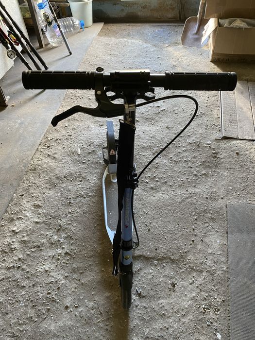 Десткий самокат с механическим тормозом