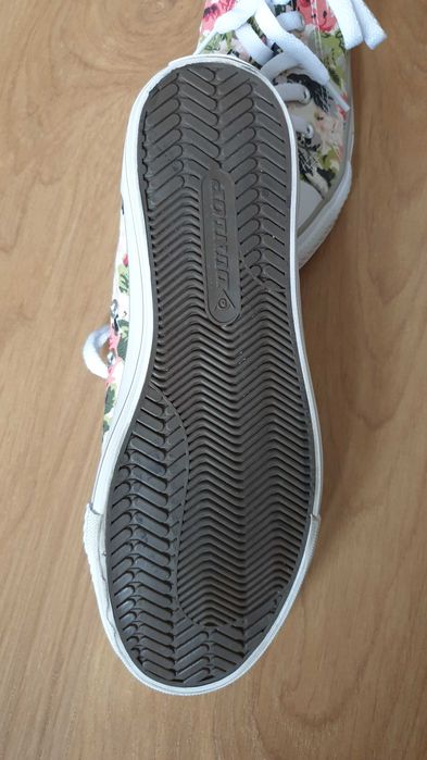 Tenisi Dunlop 38 ca noi, int. 24,5 cm