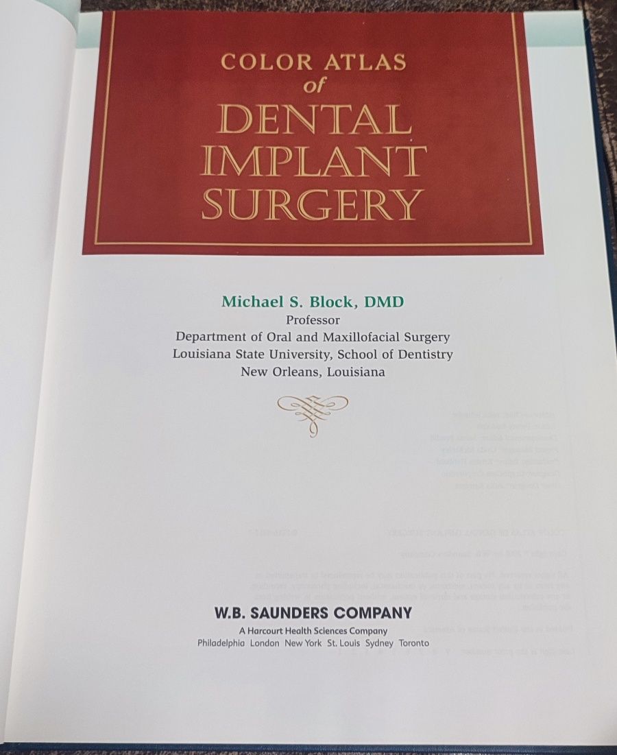 Atlas stomatologic Dental Implant Surgery