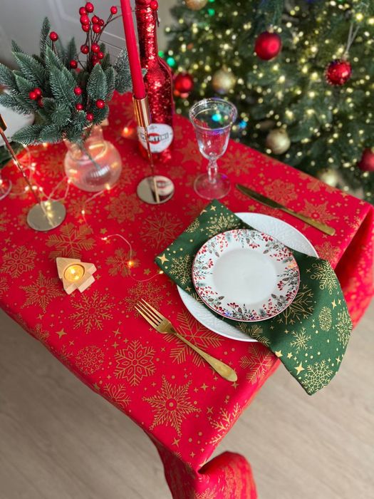 Новогодние раннеры и скатерти из качественного материала