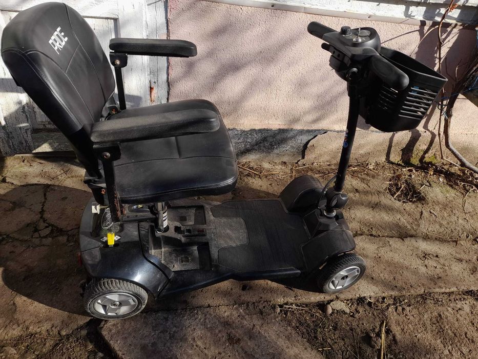 Scuter pentru persoane cu dizabilități