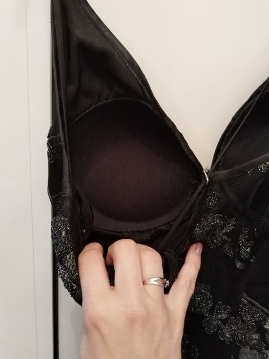 Официална черна рокля