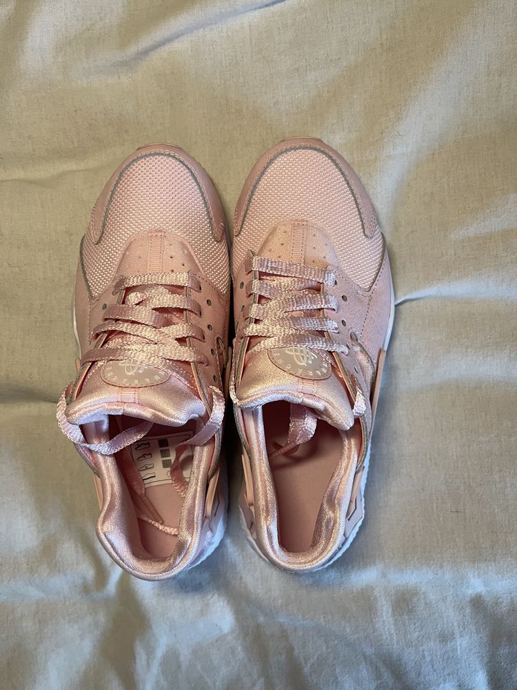 Nike Huarache pink