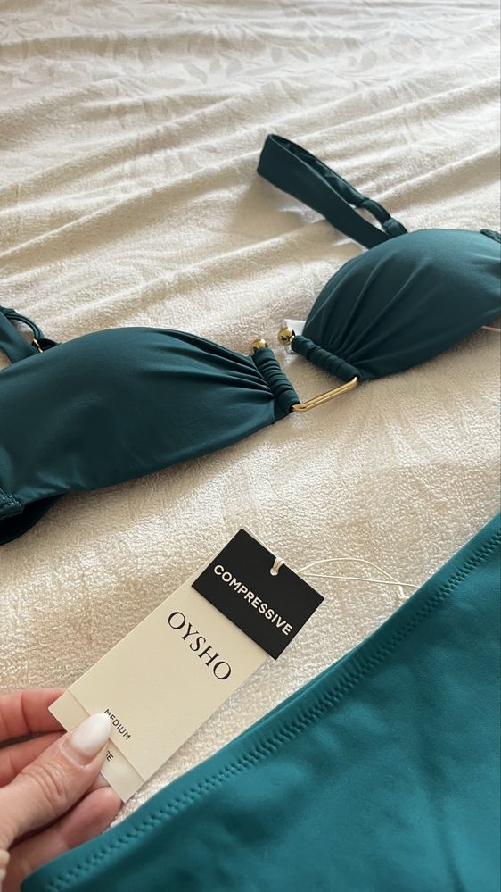Бански чисто нов Oysho
