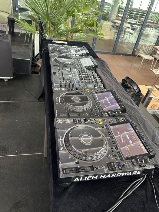 Inchiriez Cdj 3000 cu V10,A9 sau  Xone 92-96