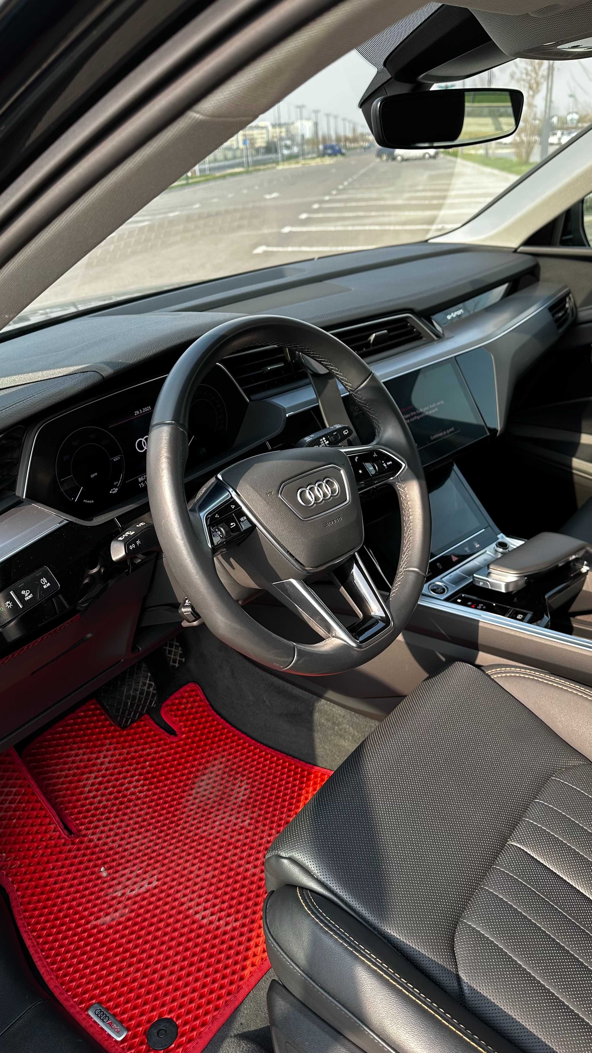СРОЧНО продается AUDI e-tron 50 Quattro S-line (2023)
