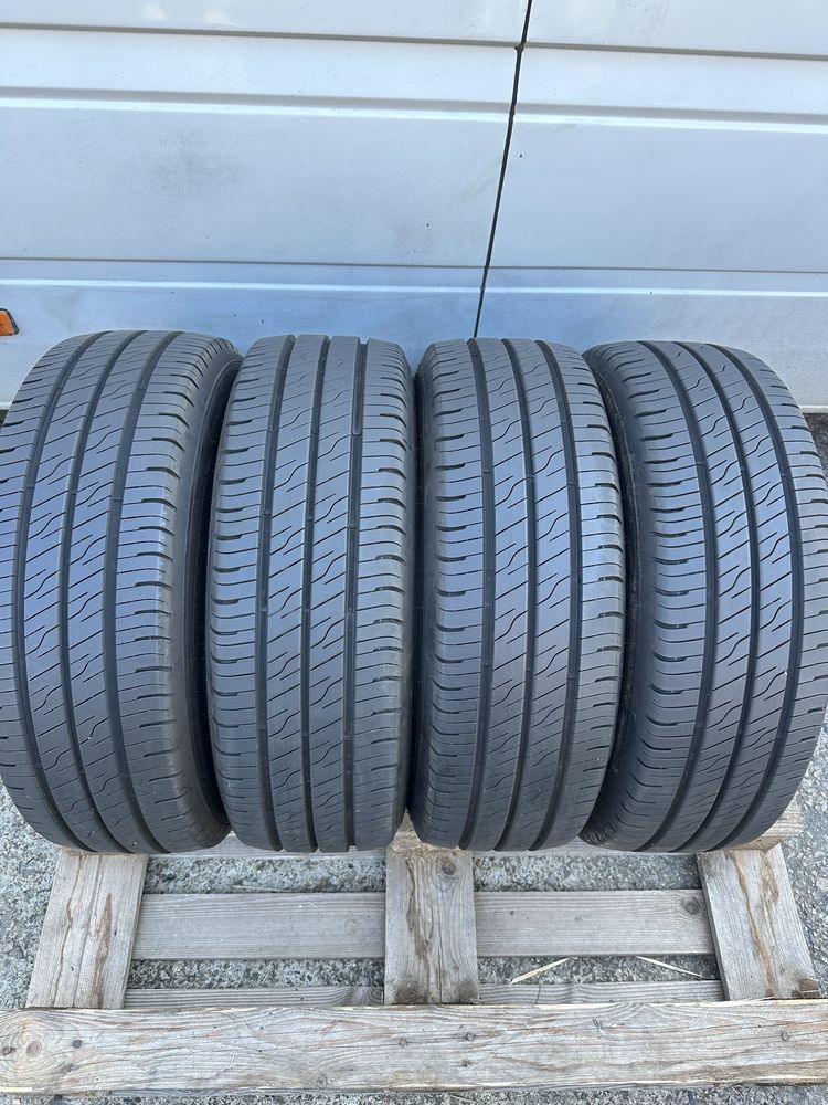 215/65/16с за бус GoodYear dot23