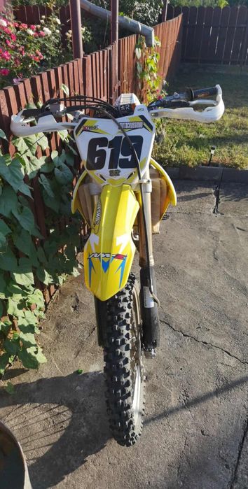 Vand sau schimb  suzuki rmz 450  injectie ful cross