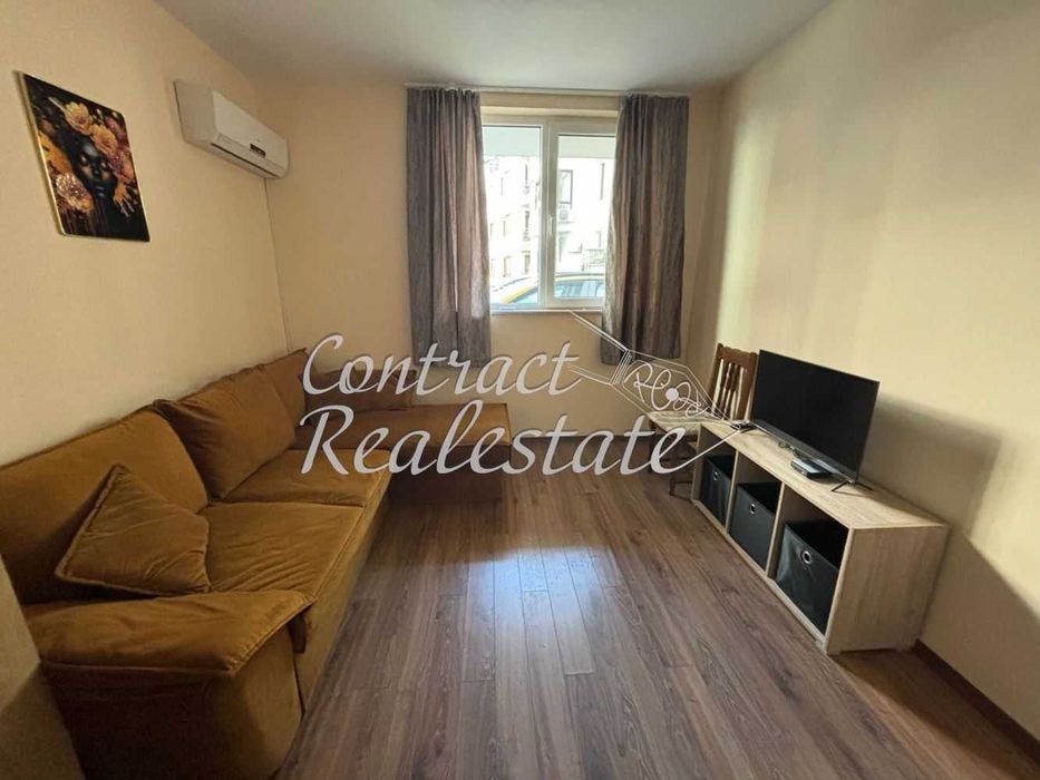 Нов Двустаен Центъра на Варна ! Два климатика !