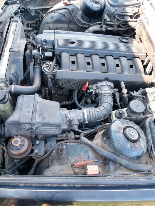 Продам коробку БМВ е34