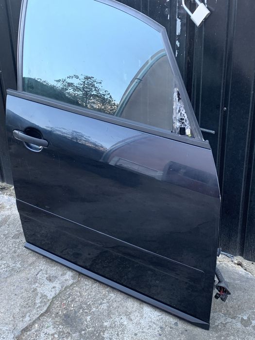 Uşa Audi A2 dreapta față