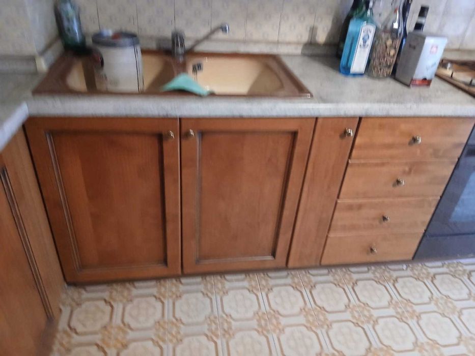 Bucatarie pe Colt cu Masa si 6 Scaune