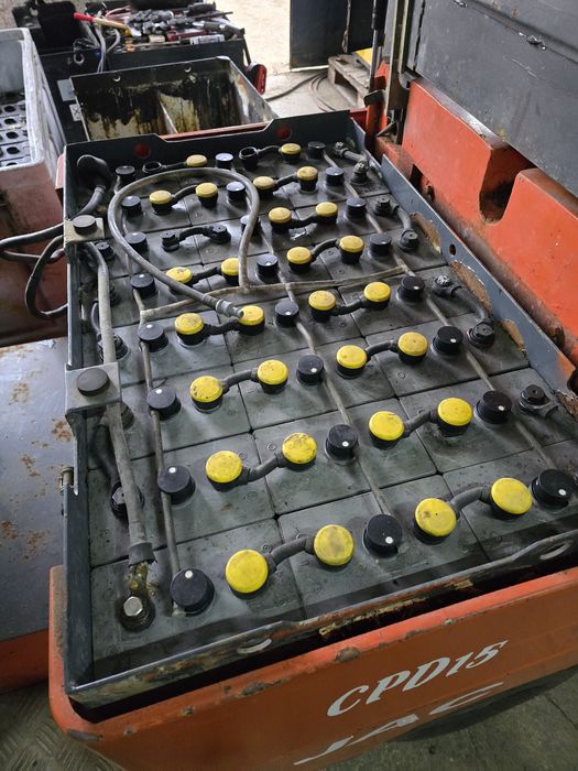 Regenerare / desulfatare acumulatori de tractiune