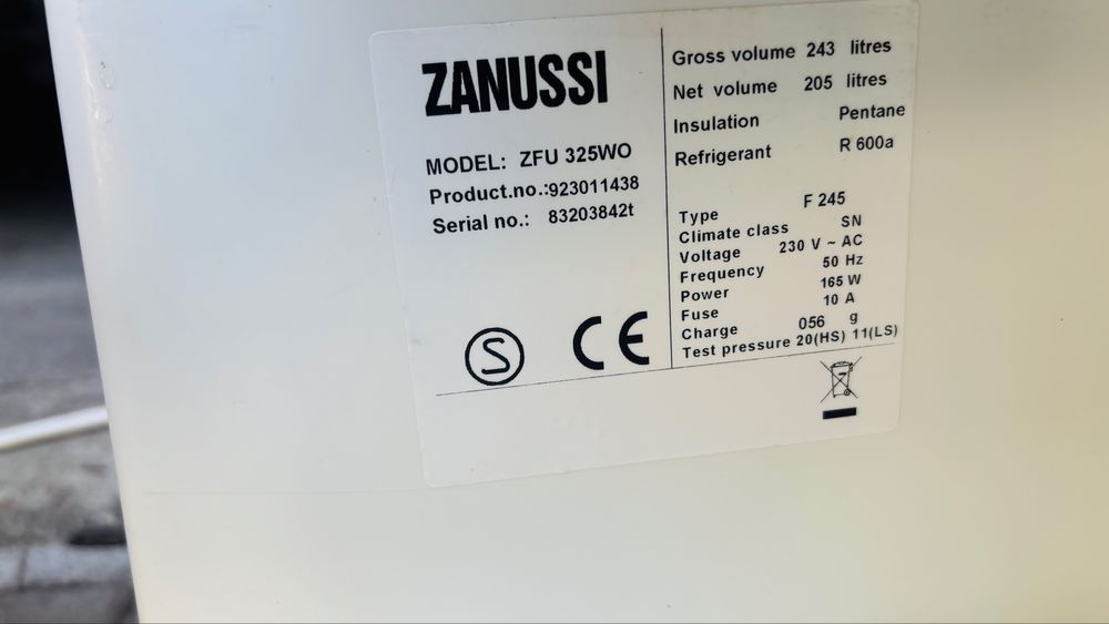 Congelator vertical Zanussi ZFU 325WO, 205L, 7 compartimente