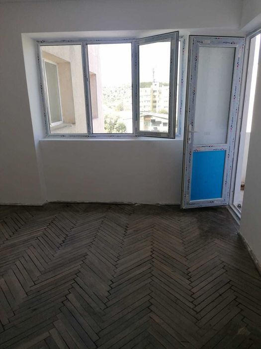 Anunț Vânzare Apartament - 2 Camere Decomandat, Bârlad