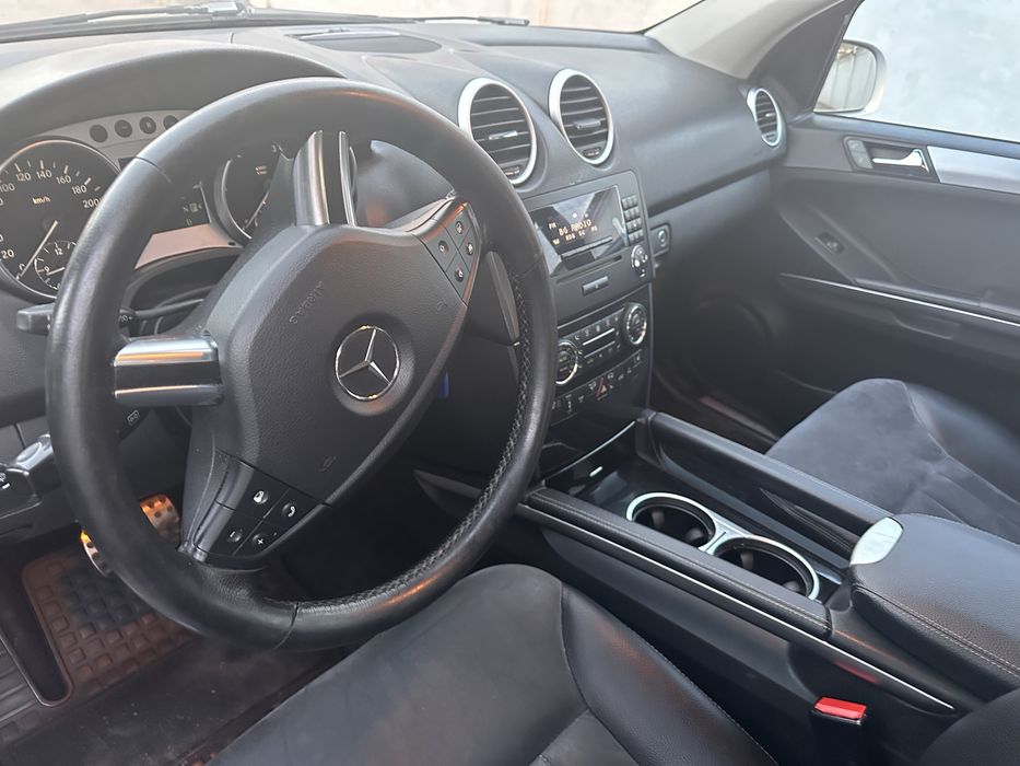 Ml 320 джип сив металик
