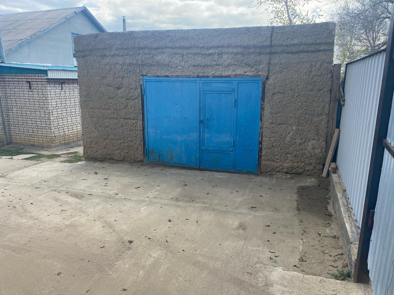 Продаётся частный дом  Алге.  В очень удобном районе рядом с цоном.