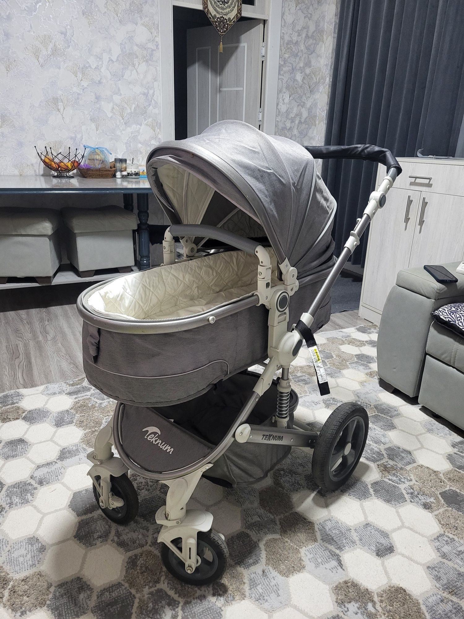 Продам детскую каляску