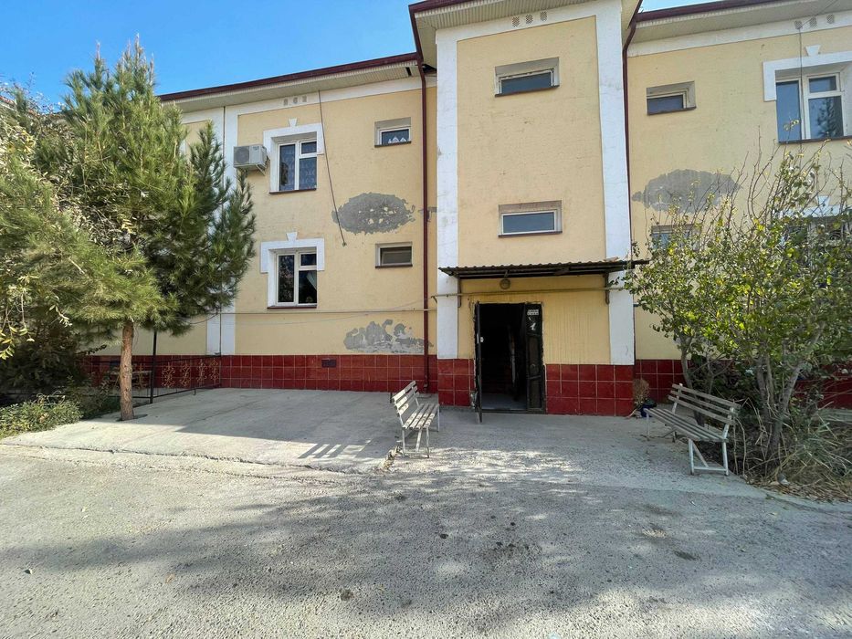 Dom sotiladi shakarkent povorot srochno arzon narxda