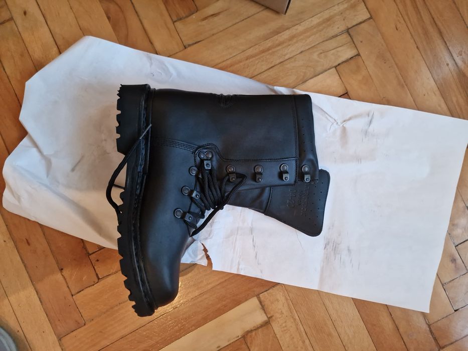 Ghete militare negre din piele naturală, mărimea 40.5
