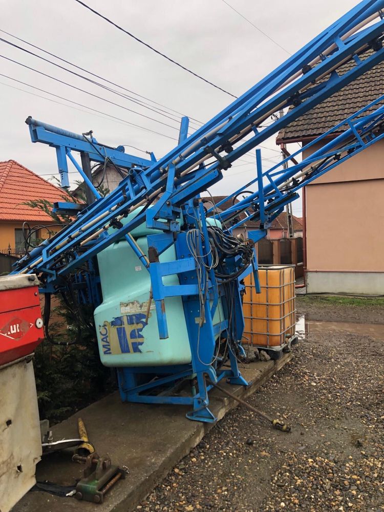 Pulverizator Berthoud 1000 litri de vanzare