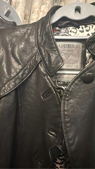 Яке от естествена кожа Guess