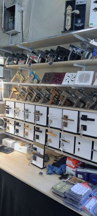 Замок очиш ва установка хизмати 24/7