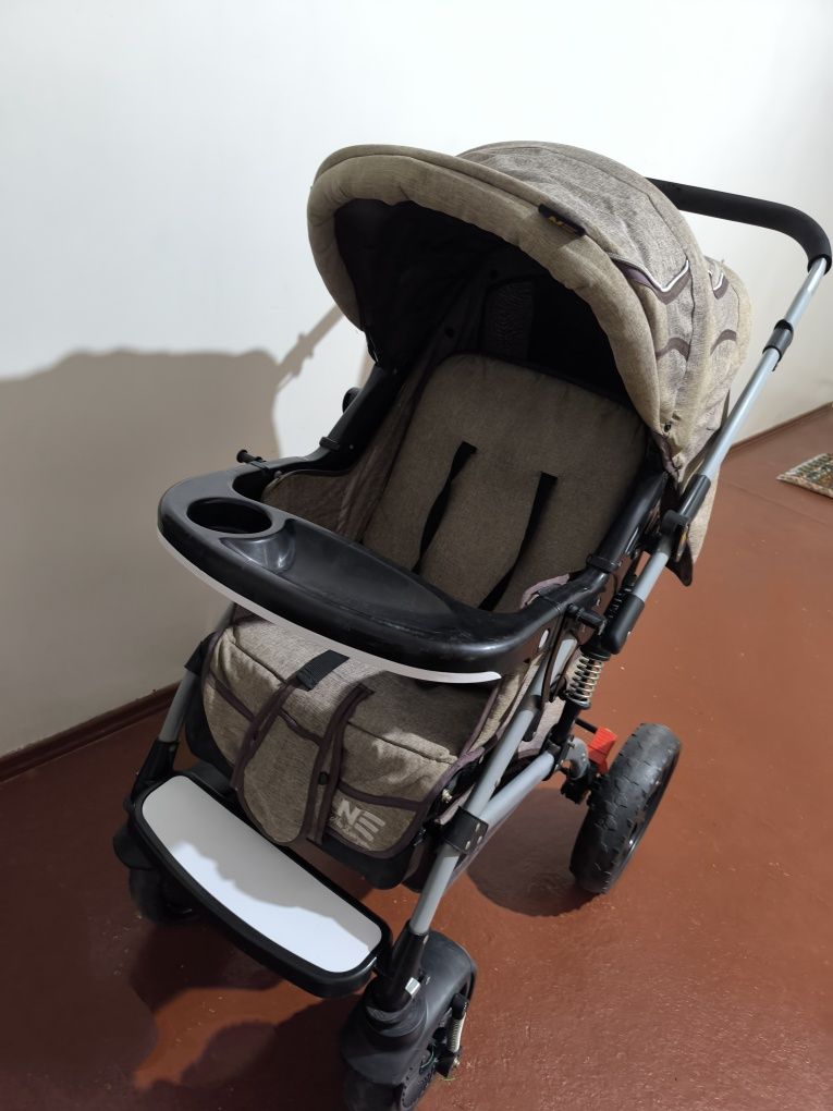 Продам детскую коляску