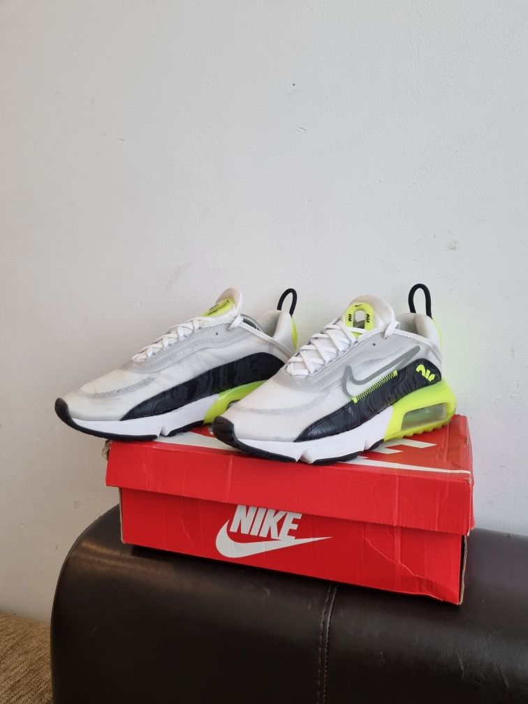 Маратонки Nike Air Max 2090