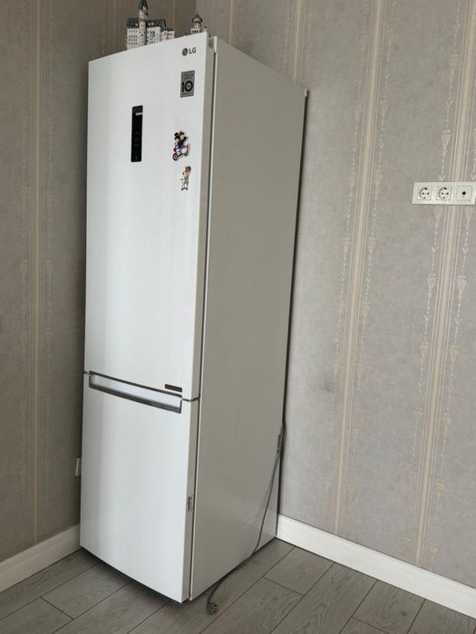 Продам холодильник