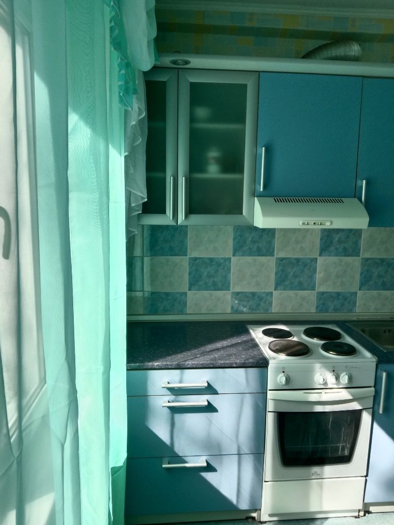 Продам улучшенную 1,5 кв.  б/р Гагарина 14,5 млн