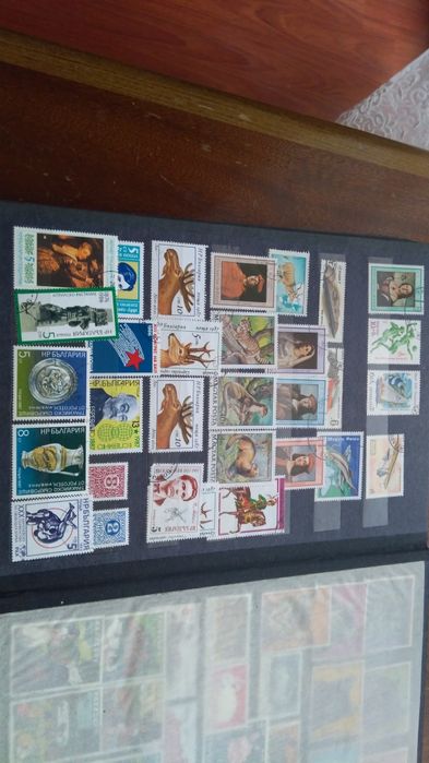 Продавам пощенски марки!