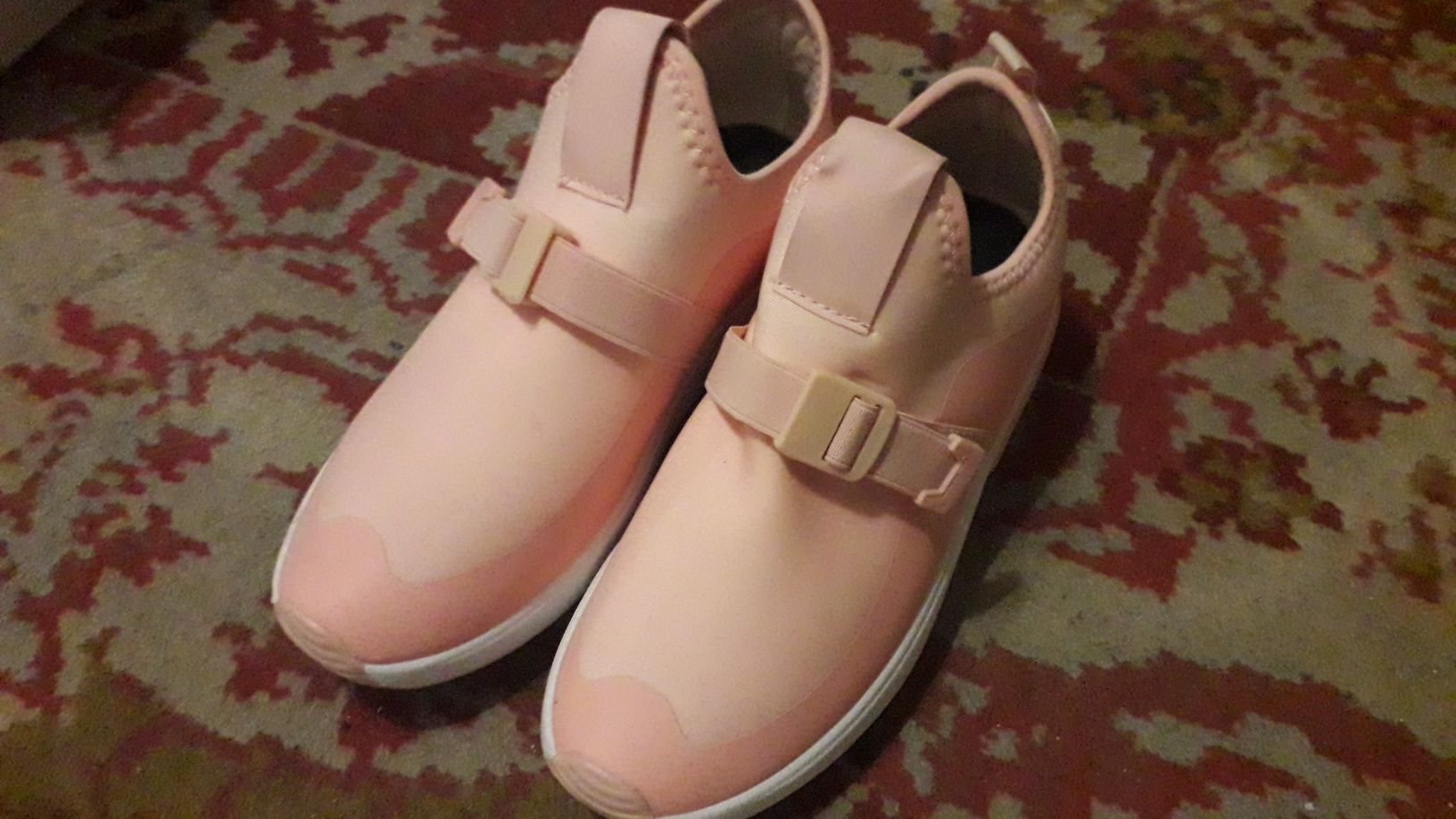 Pantofi sport, roz