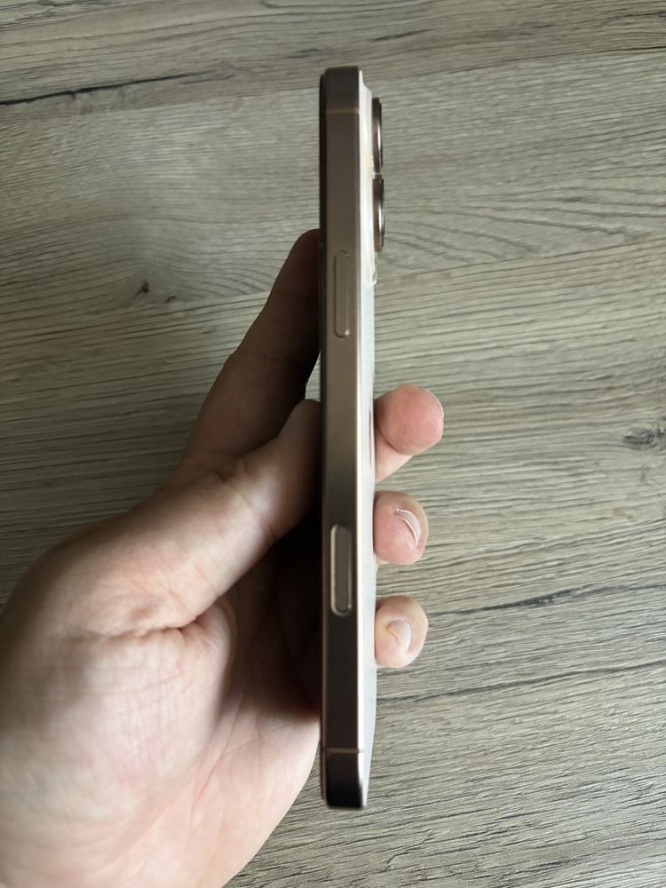 Iphone 16 Pro Max в Гаранция Desert titanium