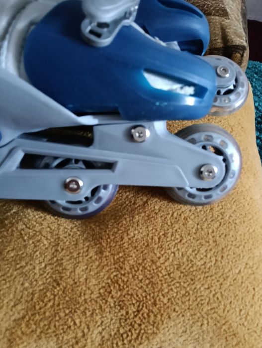 Vând set role copii