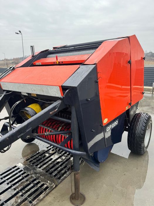 Presa DEUTZ FAHR gp 220