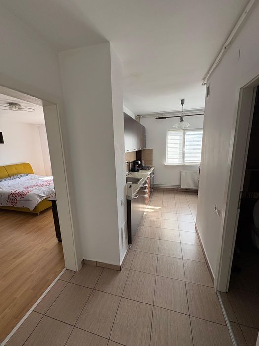 Închiriez apartament cu o cameră, decomandat – Mărăști (zona FSPAC)