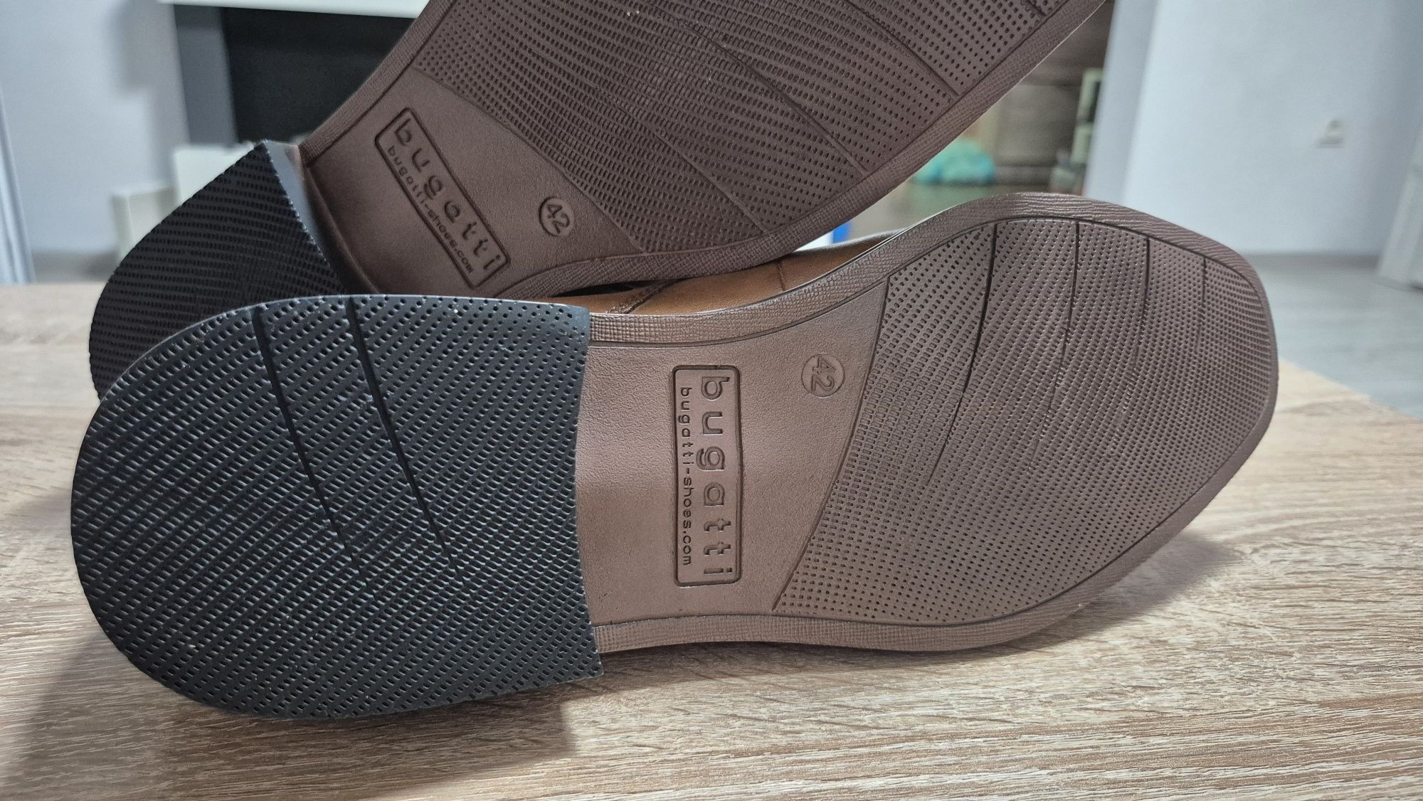 Pantofi eleganti Bugatti