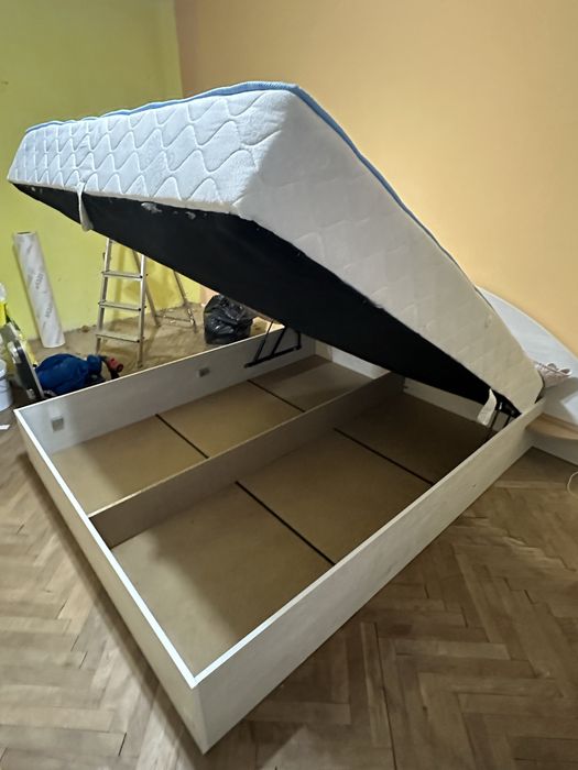 Спалня с повдигащ механизъм