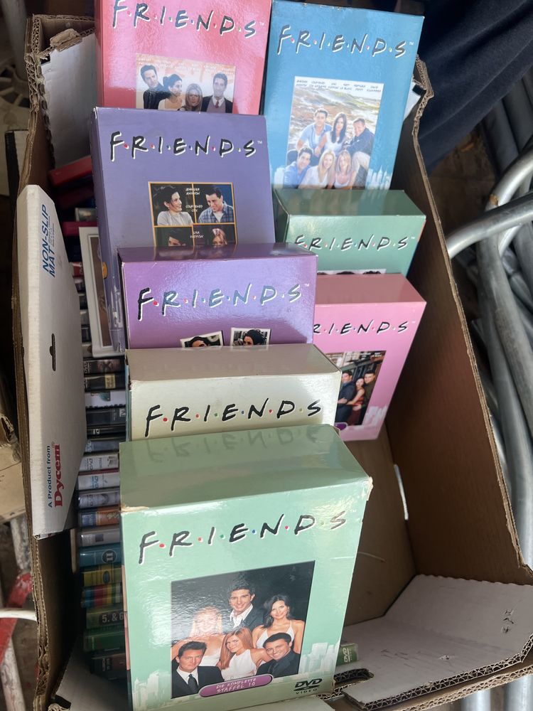 Serial Friends probabil seria completa