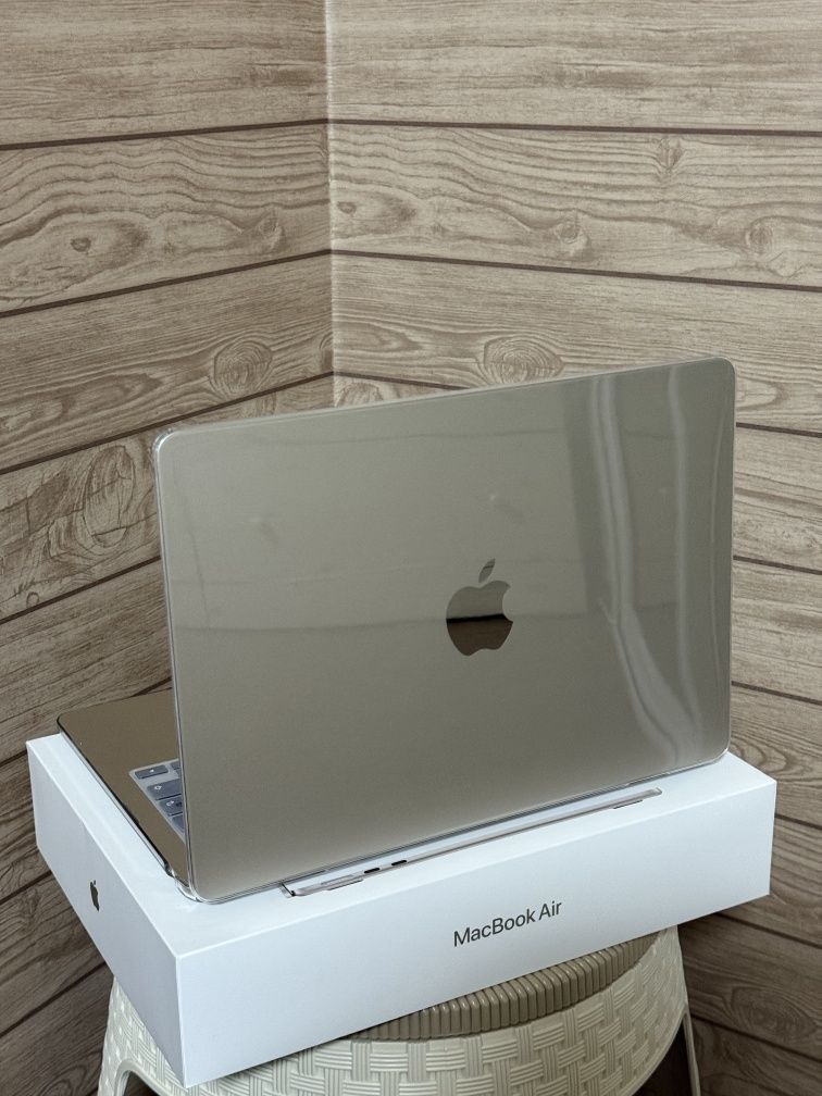 MacBook sotiladi